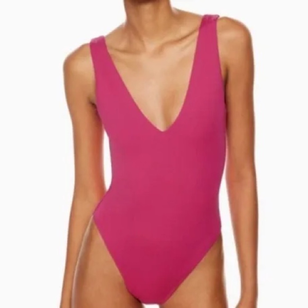 Aritzia Contour V Neck Bodysuit - Picture 3 of 3
